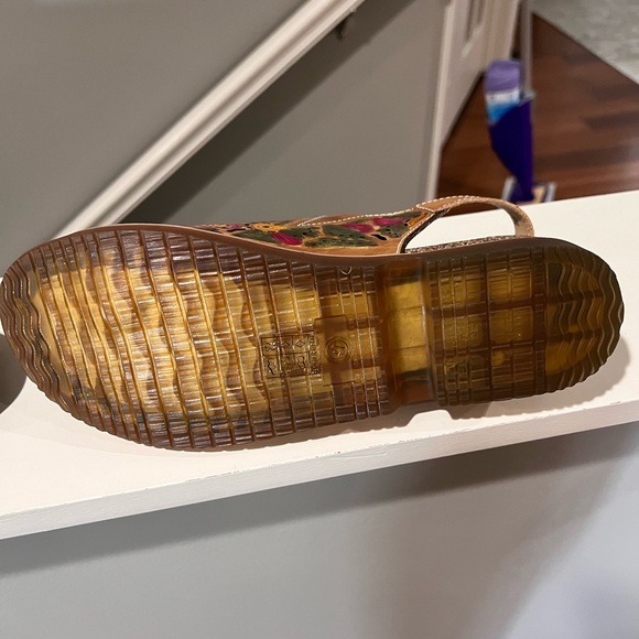 L’Artiste Floral Leather Sandals - Picture 4 of 6